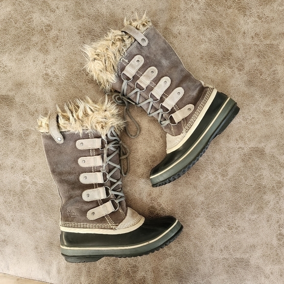 Sorel Joan of Arctic Boots - Picture 2 of 8